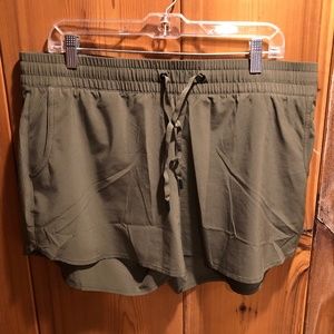 Eddie Bauer Shorts, Size L, Olive Green